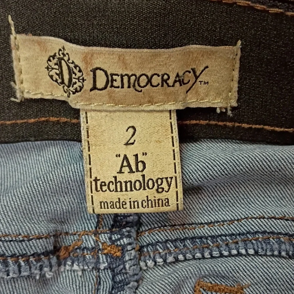 Democracy Women's Dark Wash Bootcut Jeans Size 2 - Picture 5 of 11